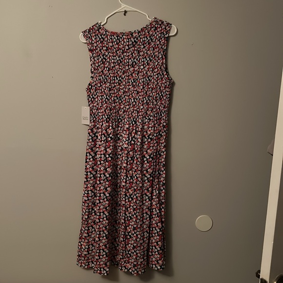 Croft & barrel Pl multi colored flowery midi dressruching bodice with pockets. - Picture 2 of 8